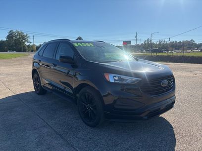 Used 2022 Ford Edge SE w/ Black Appearance Package