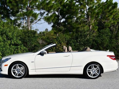 Used 2012 Mercedes-Benz E 550 Cabriolet w/ Appearance Pkg image 28