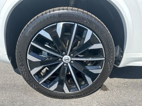 Used 2025 Volvo XC90 B5 Plus AWD/4WD image 9