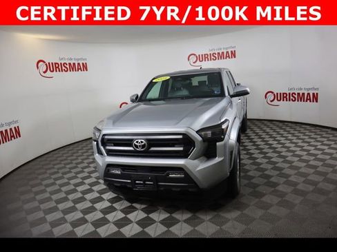 Used 2025 Toyota Tacoma SR5 AWD/4WD image 1