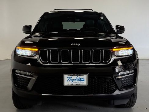Used 2024 Jeep Grand Cherokee Limited image 7