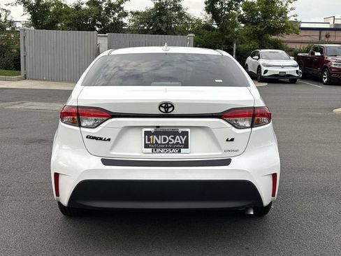 Used 2025 Toyota Corolla LE FWD image 4
