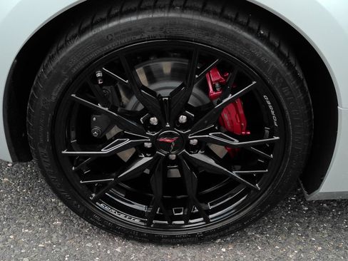 Used 2026 Chevrolet Corvette Stingray Premium Cpe w/ Z51 Performance Package RWD image 28