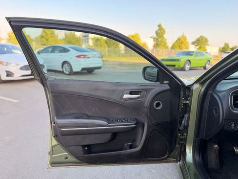 Used 2018 Dodge Charger R/T Scat Pack w/ Driver Confidence Group RWD image 12