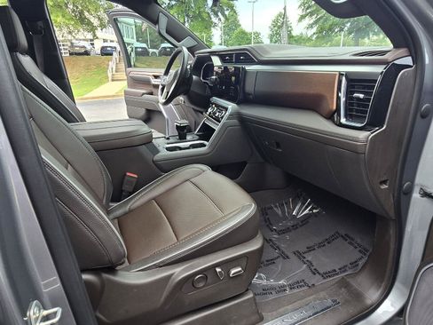 Used 2023 GMC Sierra 1500 Denali w/ Denali Reserve Package AWD/4WD image 28