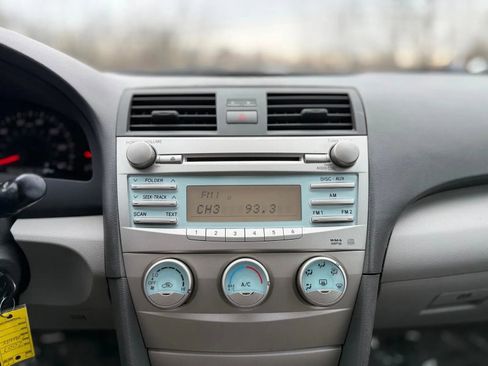 Used 2007 Toyota Camry LE image 17