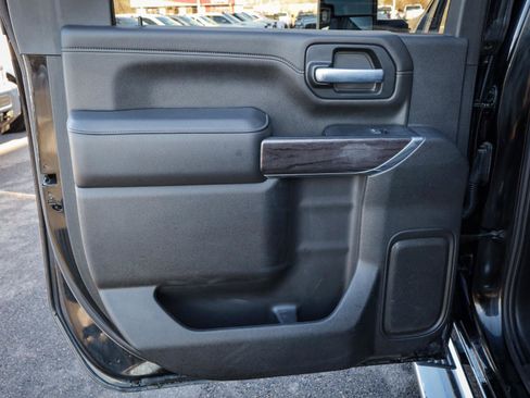 Used 2021 Chevrolet Silverado 3500 LTZ w/ LTZ Convenience Package image 33