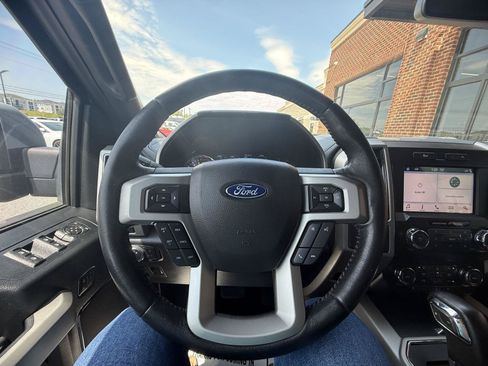 Used 2019 Ford F150 Lariat RWD image 16