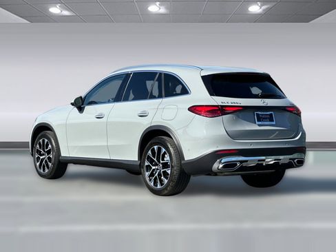 Used 2026 Mercedes-Benz GLC 350e 4MATIC image 3