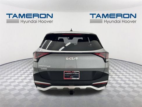 Used 2023 Kia Sportage LX image 4