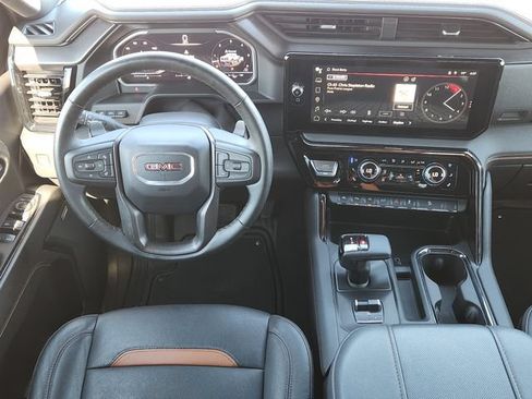 Used 2024 GMC Sierra 1500 AT4 w/ Technology Package AWD/4WD image 26