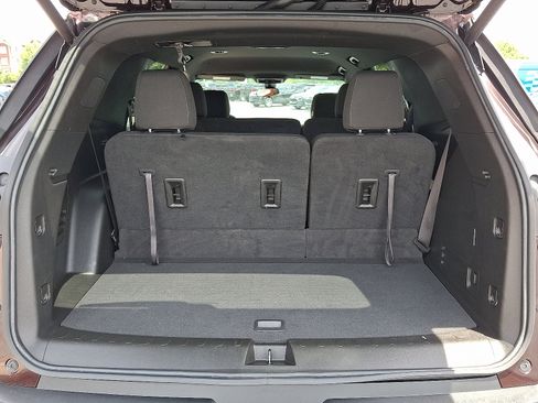 Certified 2023 Chevrolet Traverse LT w/ LPO, Cargo Package AWD/4WD image 28