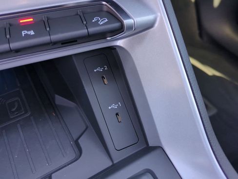 Used 2023 Audi Q3 2.0T Premium Plus w/ Premium Plus Package image 32