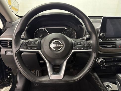 Used 2023 Nissan Altima 2.5 SV image 16