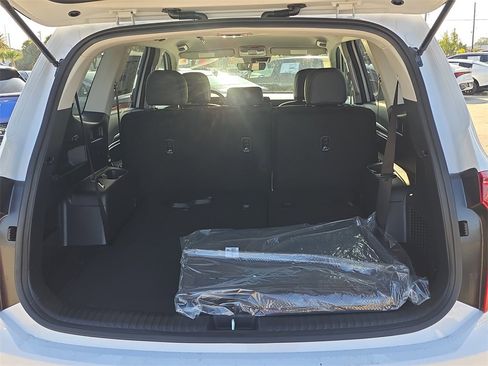 New 2025 Kia Telluride LX image 12