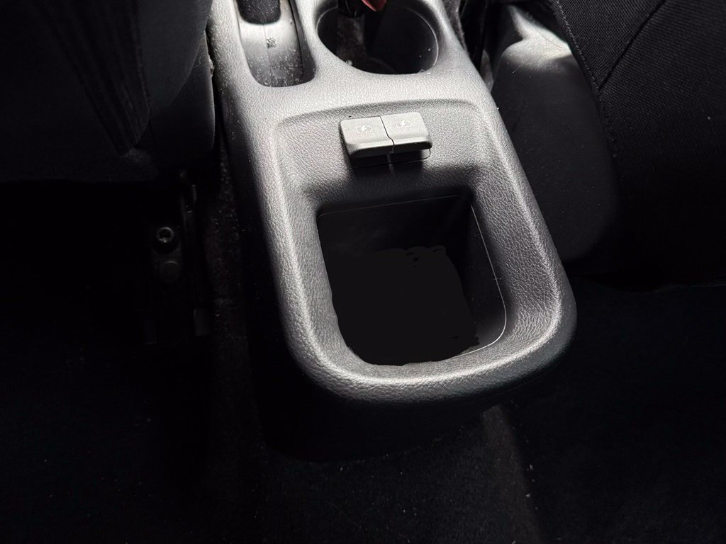 Used 2018 Nissan Kicks SV FWD image 24