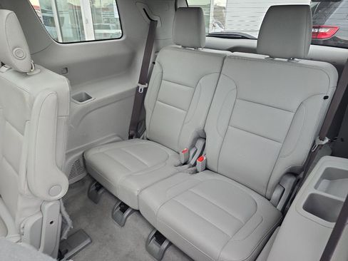 Used 2018 GMC Acadia SLT image 28