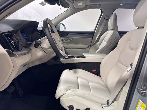 New 2026 Volvo XC90 T8 Ultra w/ Protection Package Premier image 19