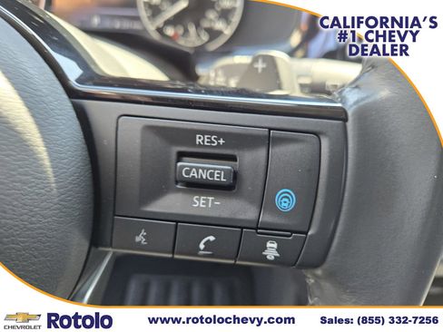 Used 2022 Nissan Pathfinder SV w/ SV Black Package FWD image 22