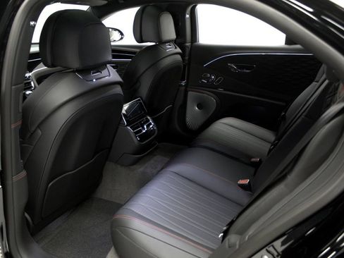 Used 2022 Bentley Flying Spur V8 AWD/4WD image 6