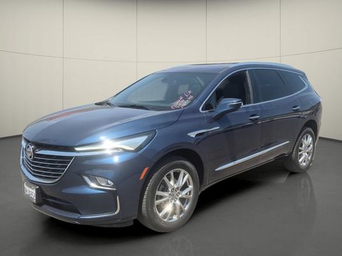 Used 2023 Buick Enclave Essence w/ Experience Buick Package FWD image 4