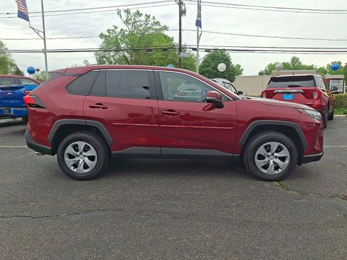 Used 2023 Toyota RAV4 LE AWD/4WD image 8