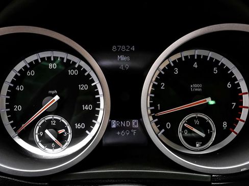 Used 2011 Mercedes-Benz SLK 300 image 19