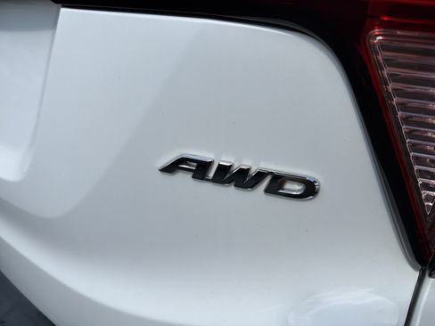 Used 2017 Honda HR-V EX image 8