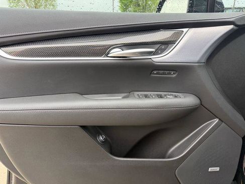 New 2026 Cadillac XT5 Sportv w/ LPO, Onyx Lite Package image 11