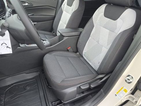 New 2026 Chevrolet Trax RS w/ Driver Confidence Package FWD image 21