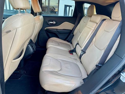 Used 2016 Jeep Cherokee Limited FWD image 14