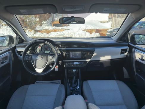 Used 2015 Toyota Corolla LE image 28