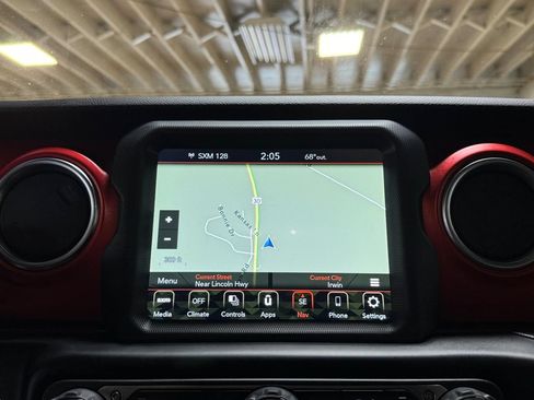 Used 2022 Jeep Wrangler Unlimited Rubicon AWD/4WD image 19