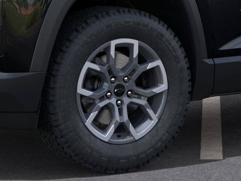 New 2026 Chevrolet Equinox ACTIV w/ LPO, Floor Liner Package AWD/4WD image 33
