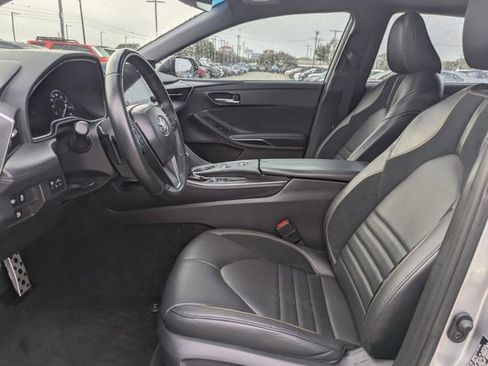 Used 2019 Toyota Avalon XSE image 25
