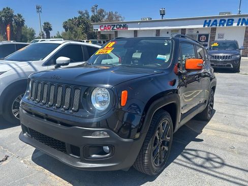 Used 2018 Jeep Renegade Altitude FWD image 4