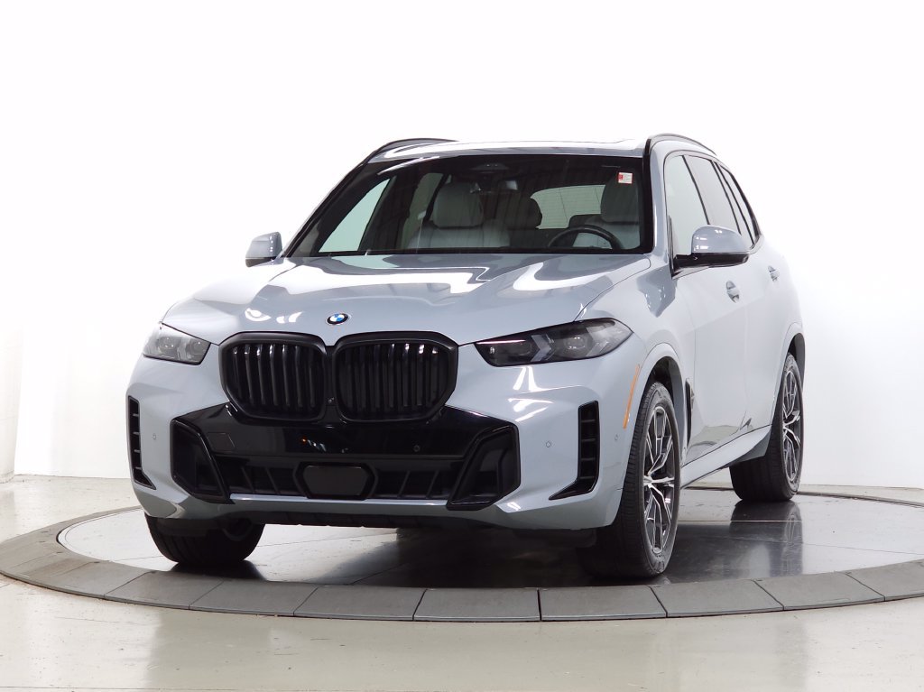 Certified 2024 BMW X5 xDrive40i w/ M Sport Package AWD/4WD image 3
