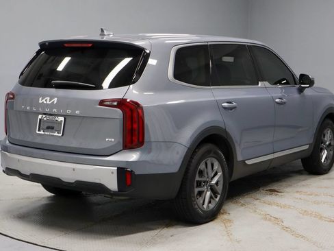 Used 2023 Kia Telluride LX AWD/4WD image 12