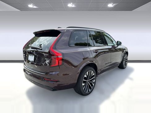New 2026 Volvo XC90 B6 Ultra w/ Protection Package AWD/4WD image 9