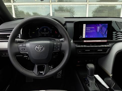 New 2026 Toyota Camry SE FWD image 13