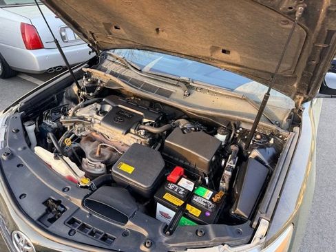 Used 2012 Toyota Camry SE w/ Leather Pkg image 10