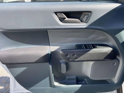 New 2025 Ford Maverick XL FWD image 19