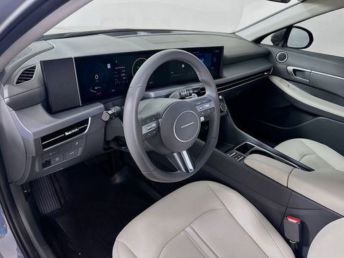 Certified 2024 Hyundai Sonata SEL w/ Convenience Package image 9