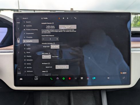 Used 2022 Tesla Model X AWD/4WD image 32