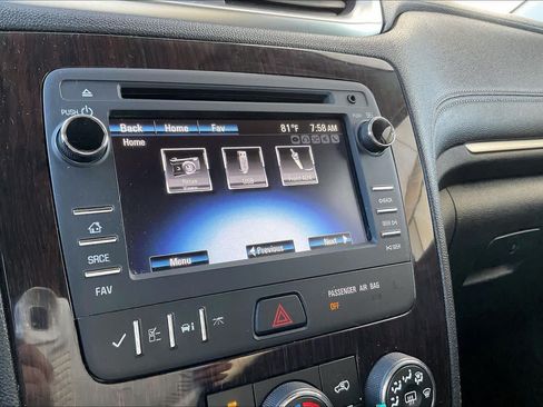 Used 2017 Chevrolet Traverse LT FWD image 33