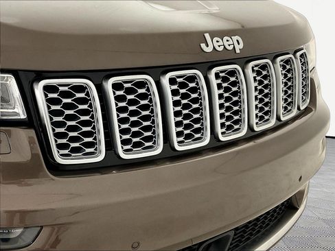 Used 2017 Jeep Grand Cherokee Summit w/ Platinum Series Group AWD/4WD image 33