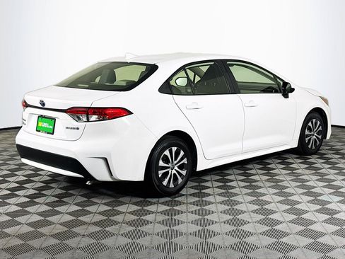 Used 2022 Toyota Corolla LE FWD image 8