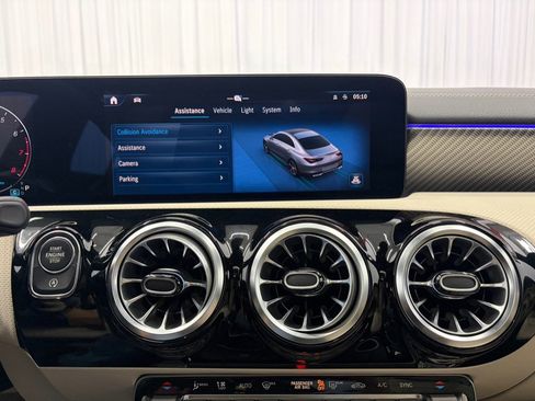 Used 2024 Mercedes-Benz CLA 250 4MATIC image 31