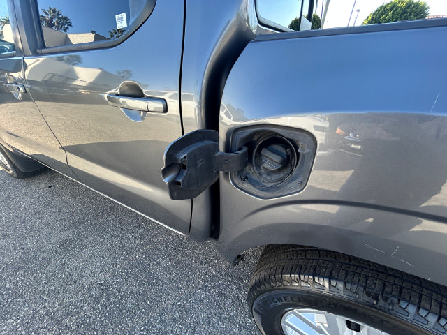 Used 2022 Nissan Frontier SV RWD image 40
