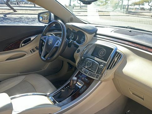Used 2010 Buick LaCrosse CXS image 23